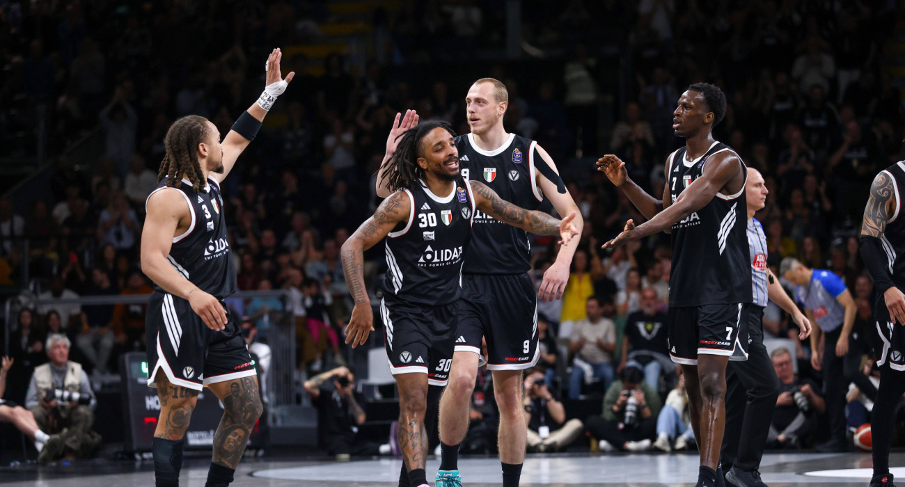 Πωλητήριο στη Βίρτους Μπολόνια, Πηγή: Imago