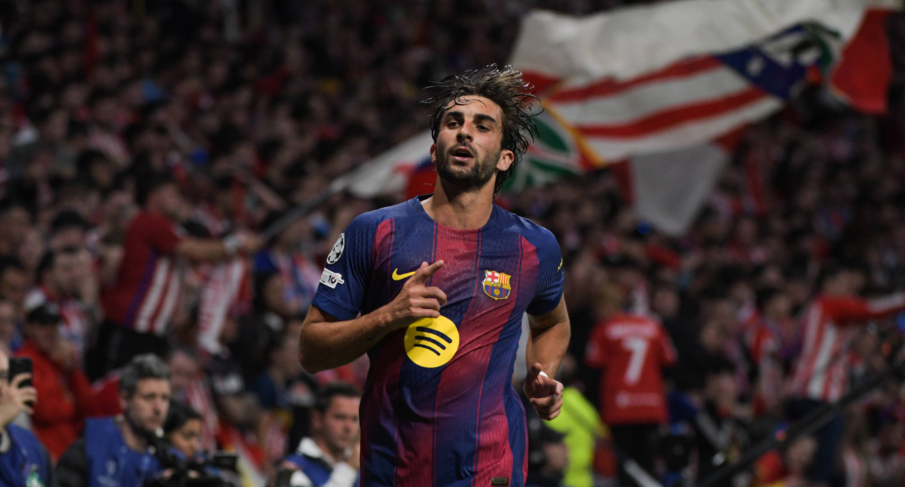 Ο Φερράν Τόρρες φέρνει στα ίσα το ζευγάρι / Πηγή: Imago