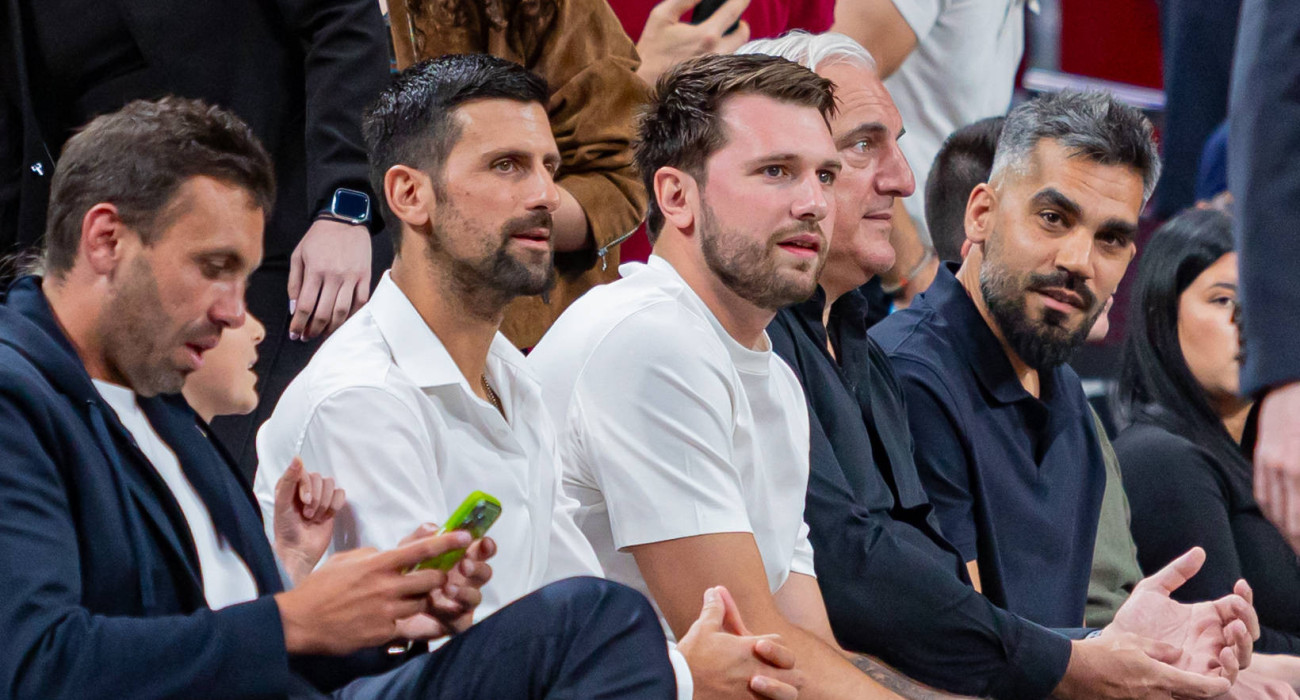 Νόβακ Τζόκοβιτς και Λούκα Ντόντσιτς παρακολουθούν το Ρεάλ - Ερυθρός / πηγή: IMAGO