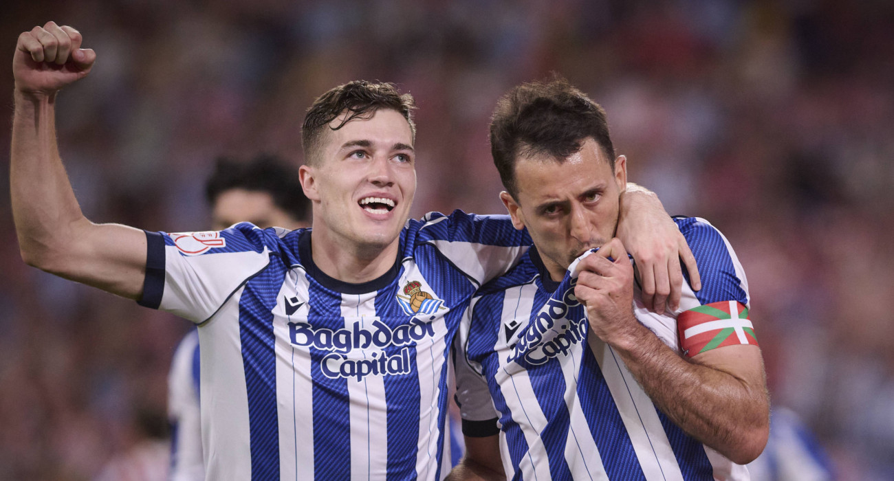 Σούτσιτς και Οϊαρθάμπαλ πανηγυρίζουν το γκολ της Ρεάλ Σοσιεδάδ στον τελικό του Copa del Rey / Πηγή: Imago