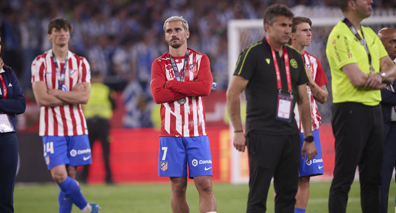 Ο Αντουάν Γκριεζμάν απογοητευμένος μετά τον χαμένο τελικό του Copa Del Rey απέναντι στη Ρεάλ Σοσιεδάδ / Πηγή: Imago