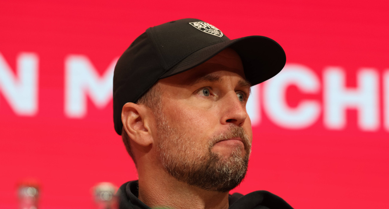 Ο προπονητής της Στουτγκάρδης, Σεμπάστιαν Χένες, σε συνέντευη Τύπου / Πηγή: IMAGO