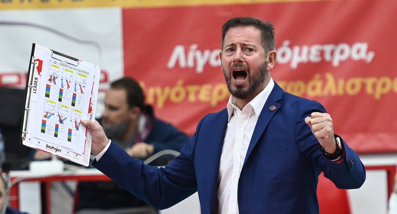 Ο Αλμπέτρο Τζουλιάνι πανηγυρίζει σε αγώνα του Ολυμπιακού / Πηγή: Eurokinissi