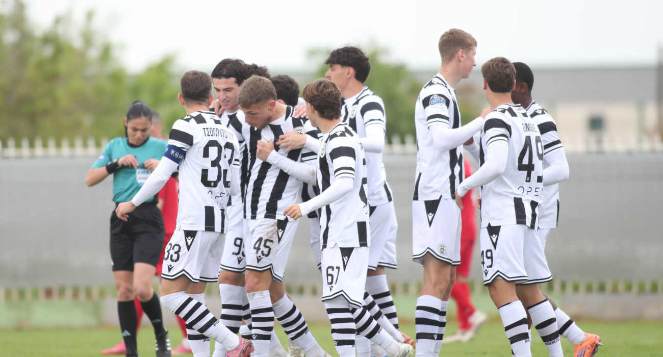 Οι ποδοσφαιριστές του ΠΑΟΚ Β πανηγυρίζουν στη Χαλάστρα / Πηγή: Eurokinissi