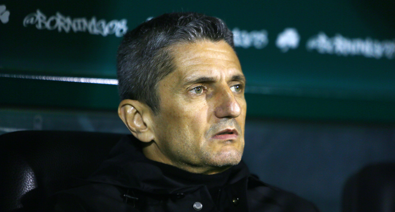 Εμφανώς συγκινημένος, ο προπονητής του ΠΑΟΚ Ραζβάν Λουτσέσκου / Πηγή: Intime