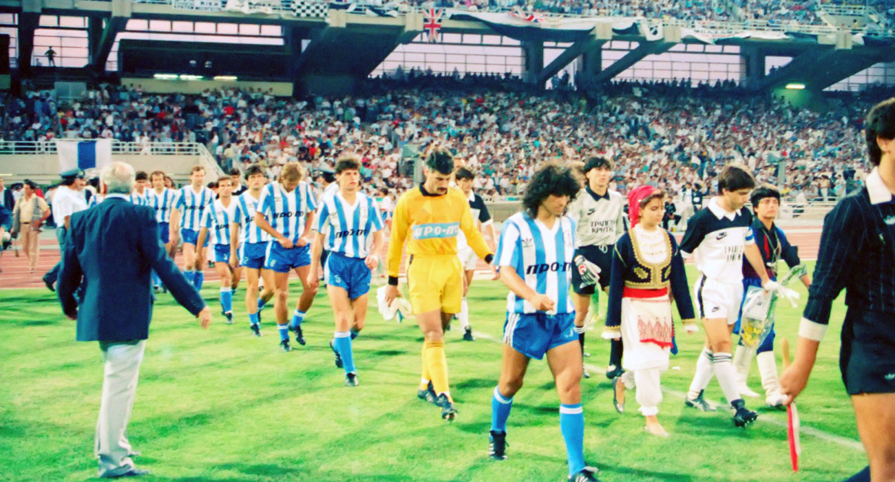 Στιγμιότυπο από τον τον τελικό του Κυπέλλου Ελλάδος μεταξύ ΟΦΗ και Ηρακλή το 1987 στο ΟΑΚΑ / Πηγή: Intime