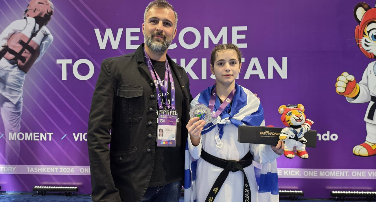 Η Παρασκευή Καλογήρου με το αργυρό μετάλλιο στο Παγκόσμιο Πρωτάθλημα Ταεκβοντό / Πηγή: Ελληνική Ομοσπονδία Ταεκβοντο