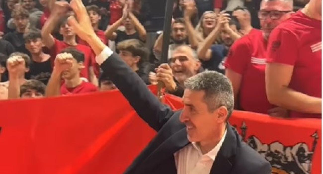 Οι οπαδοί της Ρέτζιο Εμίλια «υποκλίθηκαν» στον Πρίφτη: «Ένας από εμάς» (video)