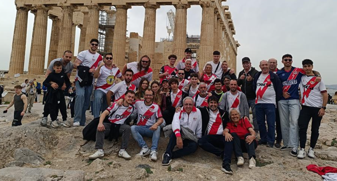 Οπαδοί της Ράγιο Βαγιεκάνο στην Ακρόπολη / Πηγή: X @AS_MMartin