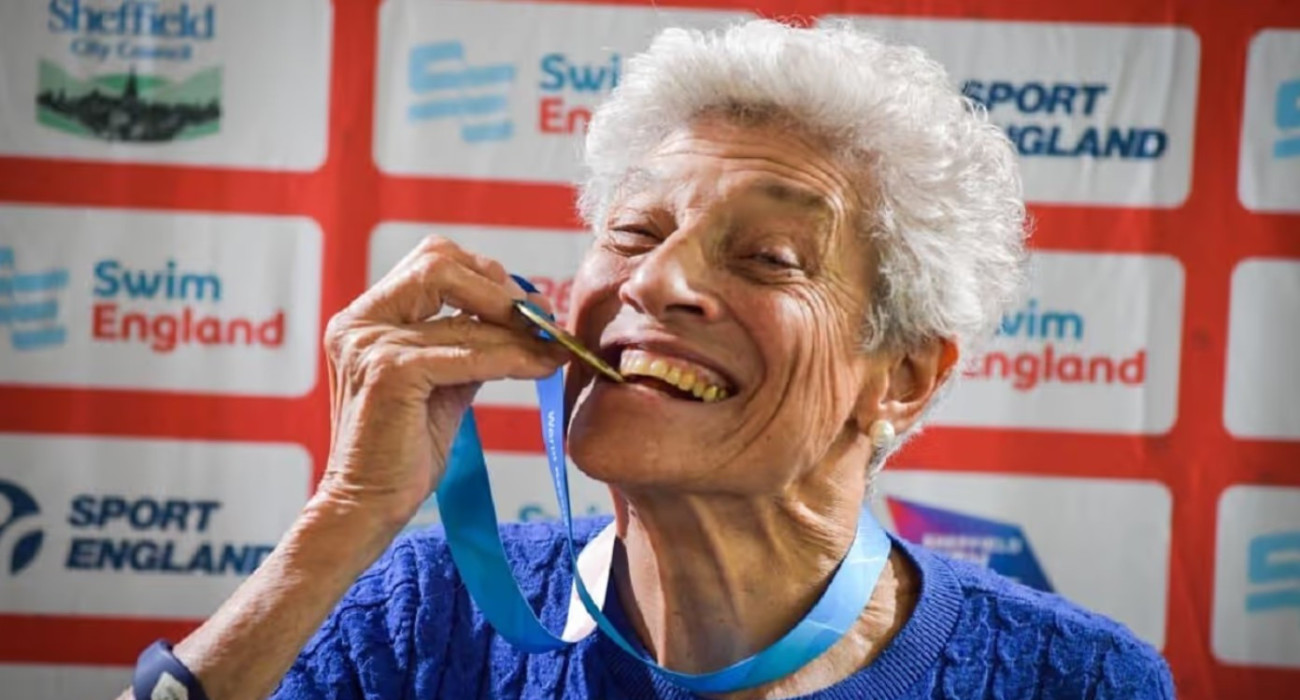 Η Τζέιν Άσερ με τα... αιώνια ρεκόρ της στις πισίνες / Screenshot