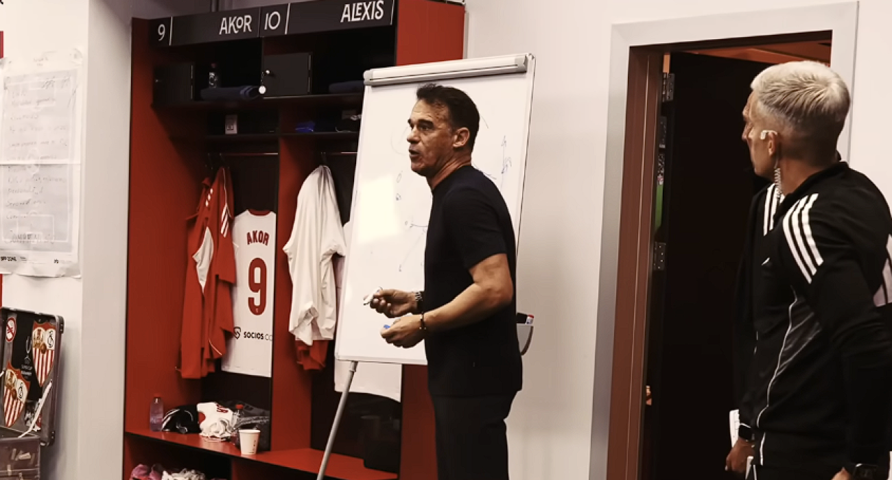 Ο Λουίς Γκαρθία Πλάθα στο ημίχρονο του Σεβίλλη - Ατλέτικο / Screenshot