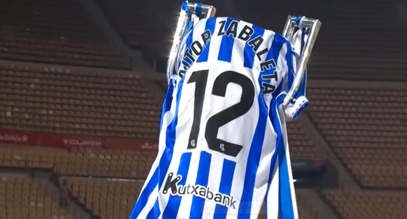 Οι παίκτες της Σοσιεδάδ σήκωσαν στον αέρα φανέλα με το όνομα του Αϊτόρ Ζαμπαλέτα / Screenshot