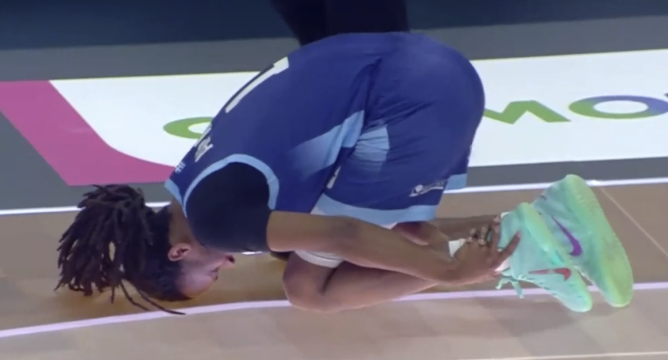 Αποχώρησε υποβασταζόμενος ο Άπλμπι / PrintScreen