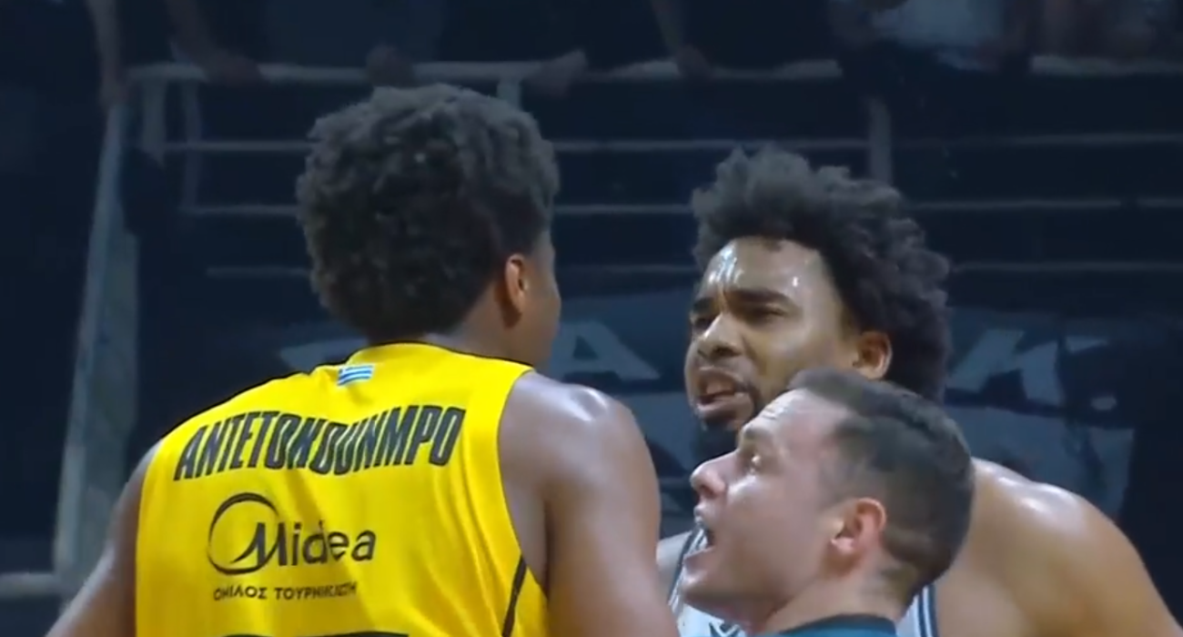 Αντετοκούνμπο και Μουρ τα είπαν σε έντονο ύφος / PrintScreen