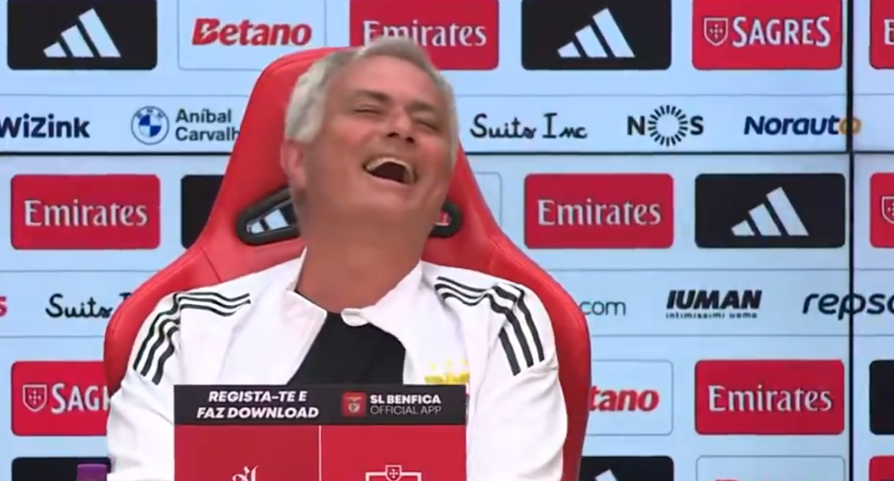 Ο Ζοσέ Μουρίνιο «έκλαψε» από τα γέλια / Screenshot