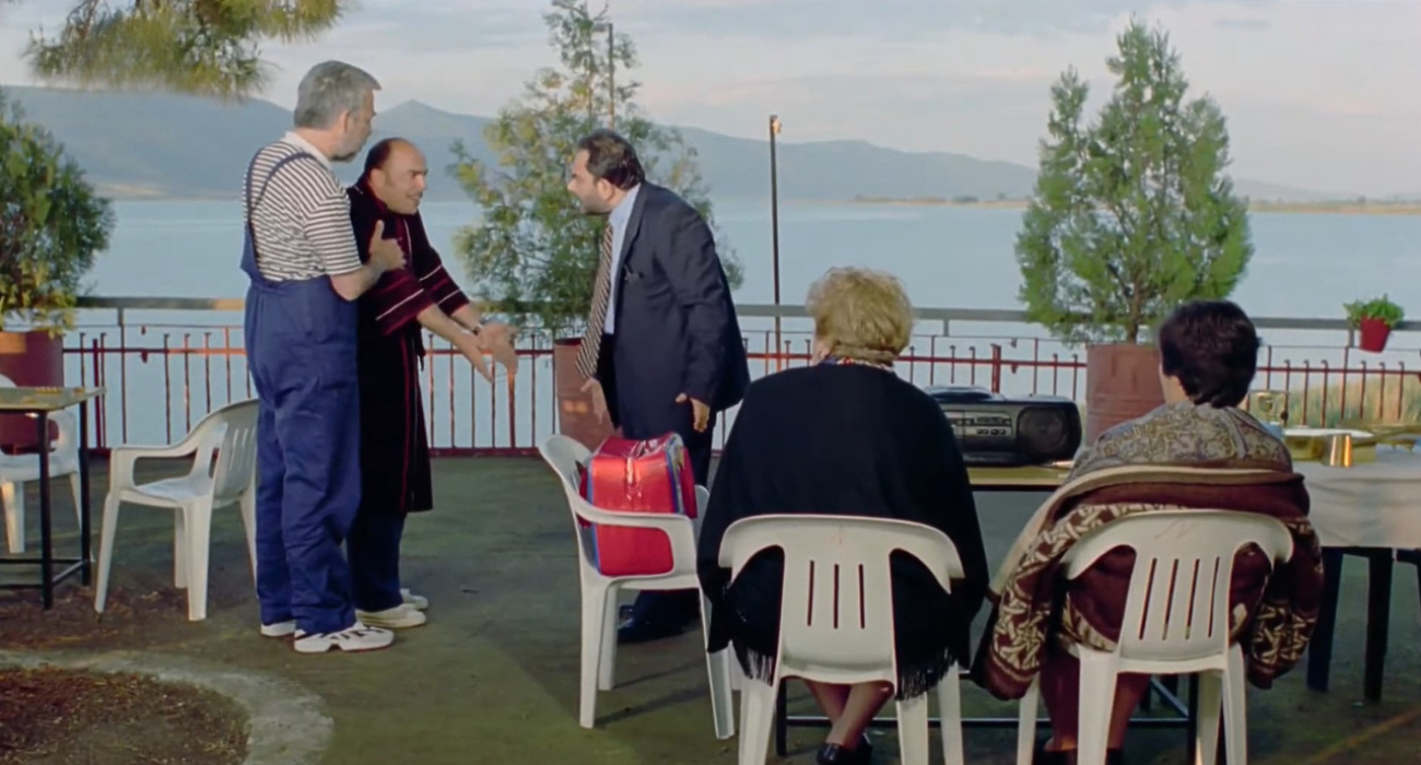 Ο Πάνος, ο Μιχάλης και ο Αντώνης κι «ας περιμένουν οι γυναίκες» / Screenshot