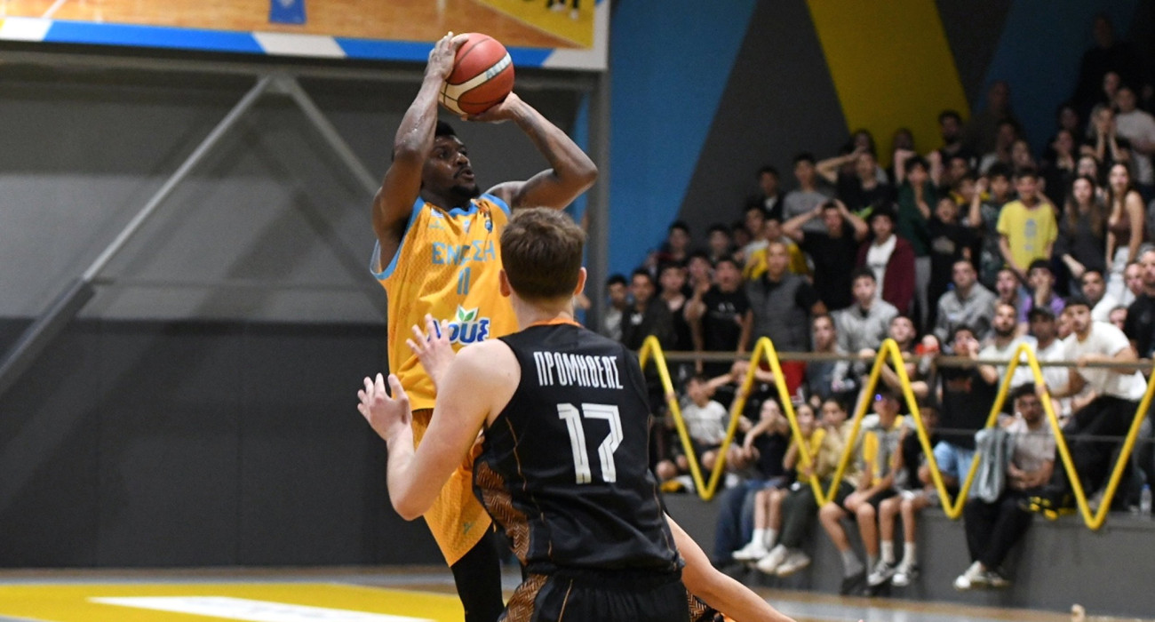 Ο Ράιαν Άλεν του Εσπέρου - Πηγή: Intime