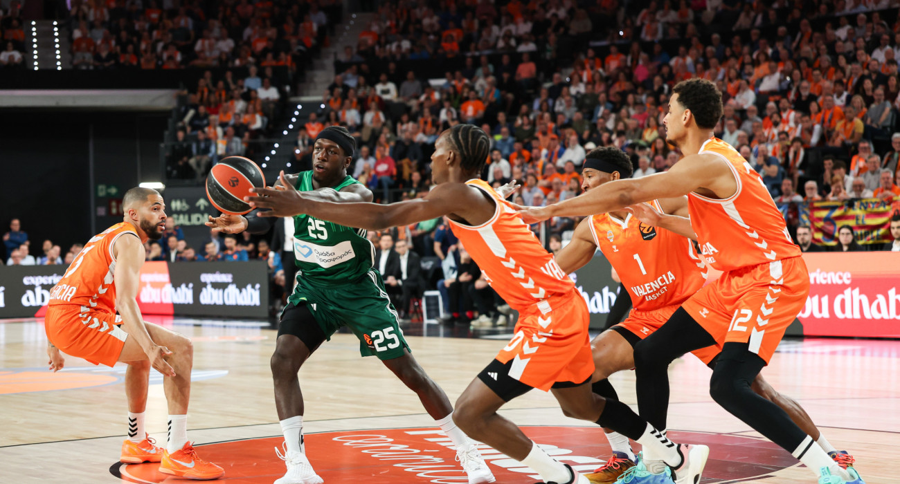 Ο Κέντρικ Ναν απέναντι στη Βαλένθια/Πηγή: Eurokinissi