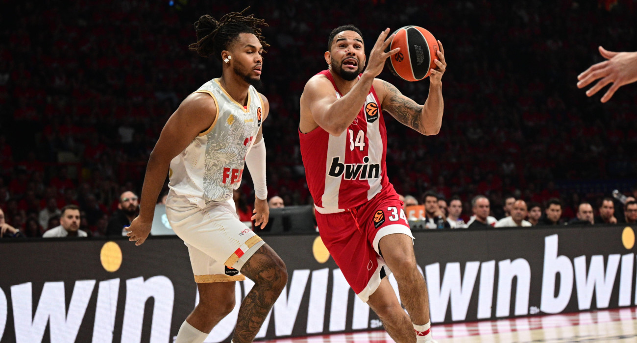 Ο Κόρι Τζόζεφ με τον Μπεγαρίν στο Game 1 / πηγή: eurokinissi