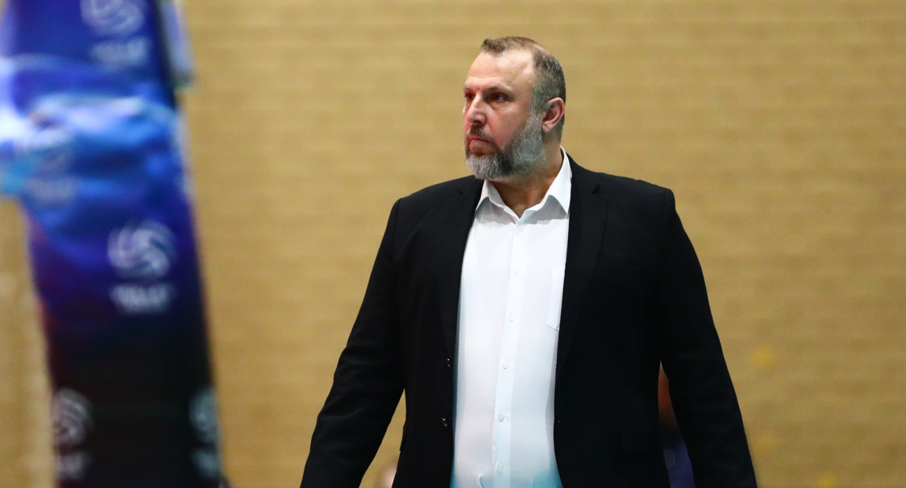 Ο Βαλάντης Μαμάης  στον αγώνα του ΠΑΟΚ με τον Παναθηναϊκό στους τελικούς της Novibet Volley League / Πηγή: Eurokinissi