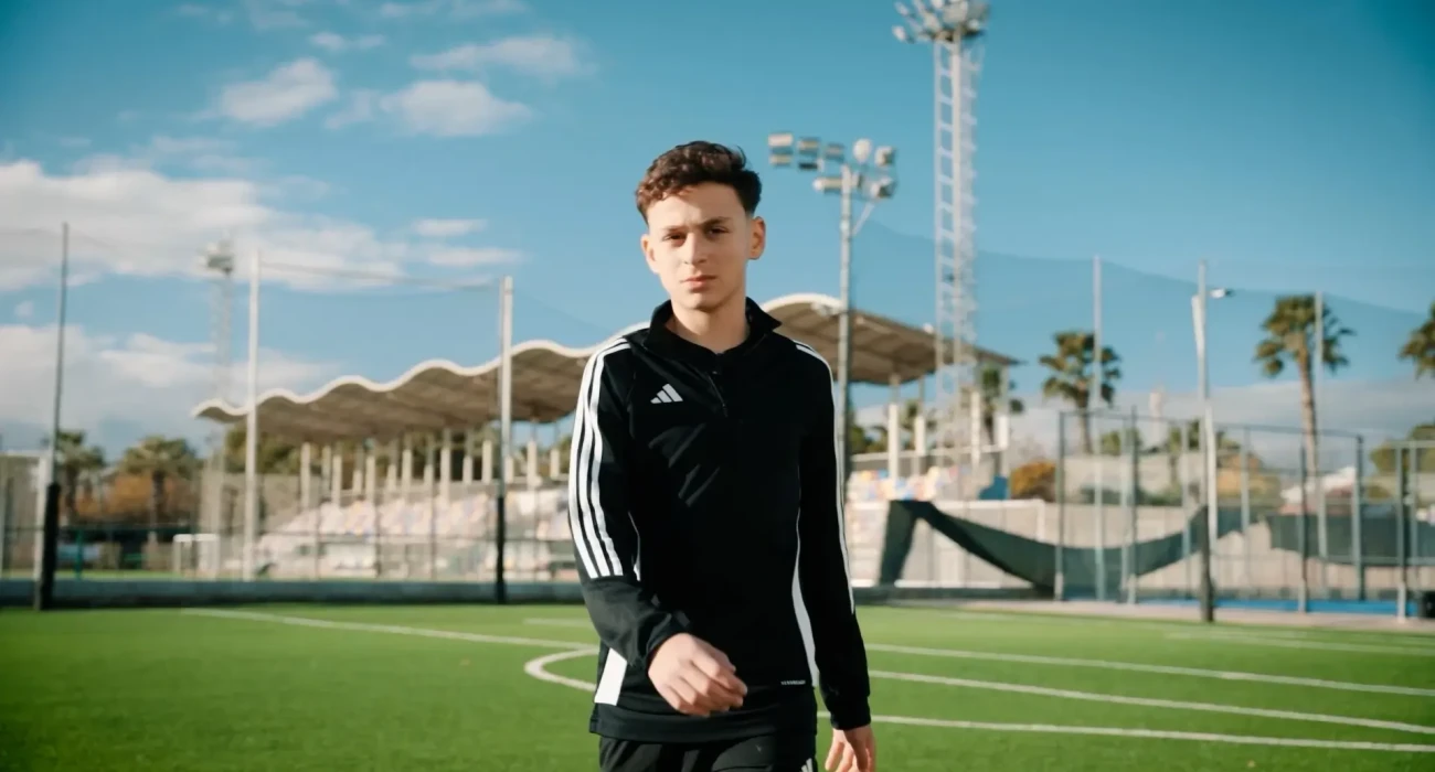 Ο Κρουζ Μαϊσάνο υπέγραψε στα 10 του χρόνια συμβόλαιο με την Adidas / Πηγή: adidas