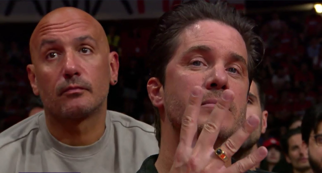 Ο Νίκος Οικονομόπουλος στο ΣΕΦ