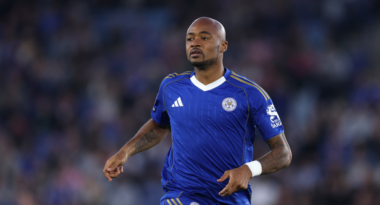 Ο Τζόρνταν Αγιού με τη φανέλα της Λέστερ / Πηγή: Malcolm Couzens / Getty Images