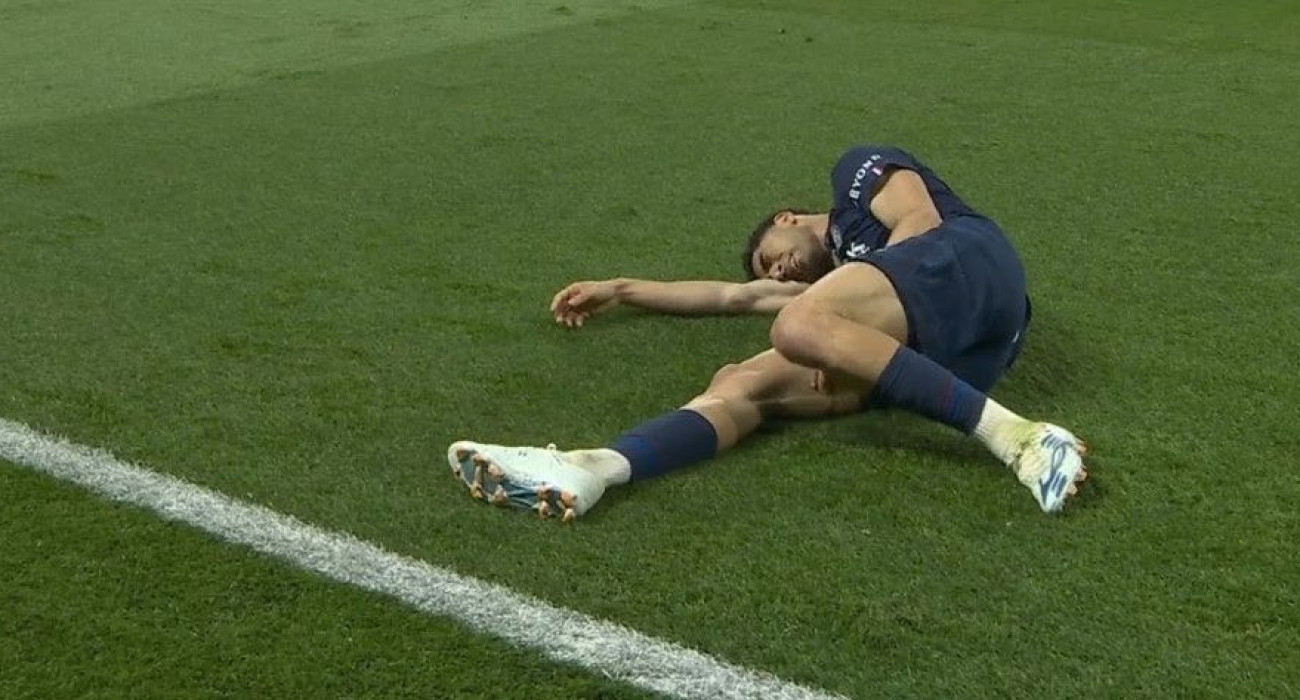 Ο Ασράφ Χακίμι στον αγώνα της Παρί με την Μπάγερν / Screenshot