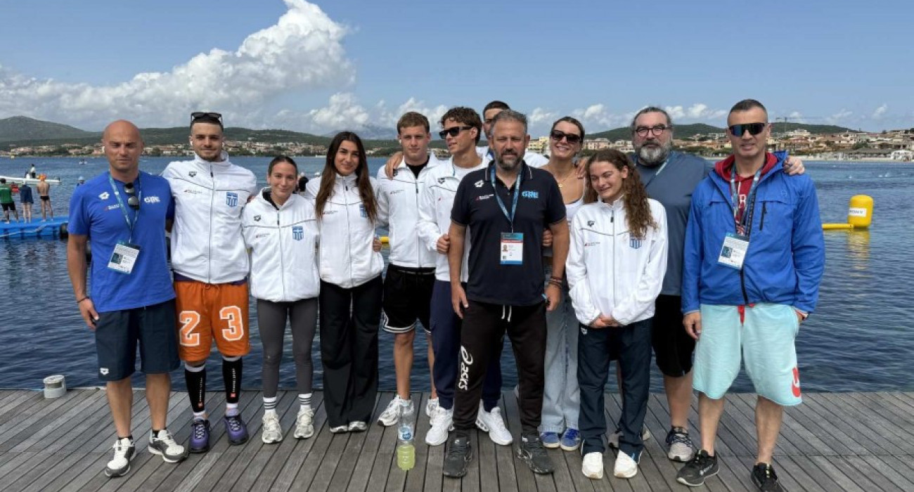 Η ελληνική αποστολή στο παγκόσμιο Κύπελλο του open water στο Γκόλφο Αράντσι / Πηγή: KOE