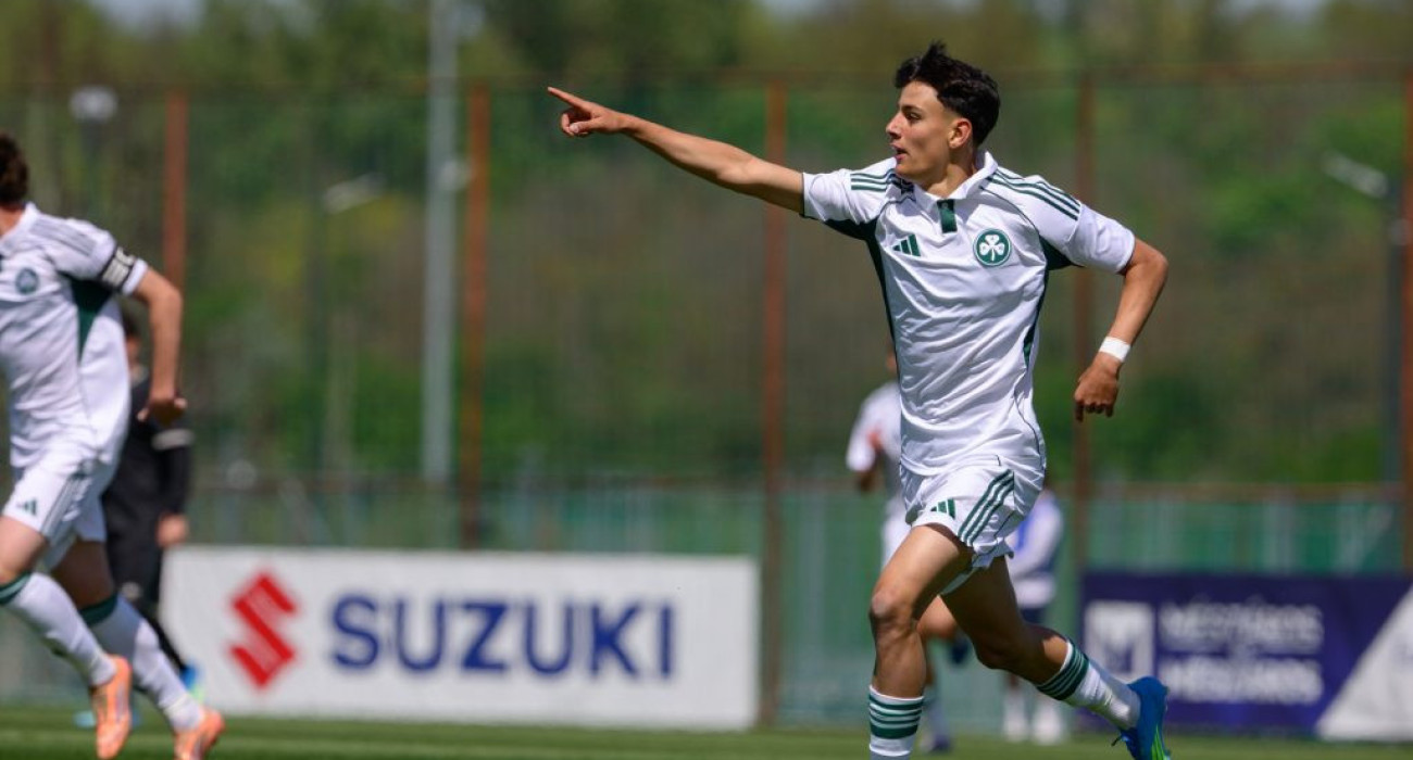 Οι παίκτες της Κ17 του Παναθηναϊκού πανηγυρίζουν το γκολ κόντρα στην Γιουβέντους / Πηγή: pao.gr