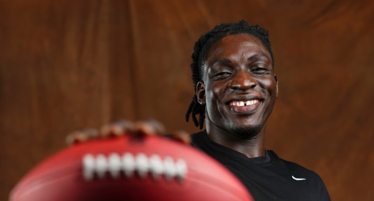 Ο Νιγηριανός, Ουάρ Μπερνάρ, έχει γράψει ήδη... ιστορία στο NFL πριν καν παίξει το πρώτο του επίσημο ματς στο άθλημα που τον έκανε viral / Πηγή: Instagram @nflafrica