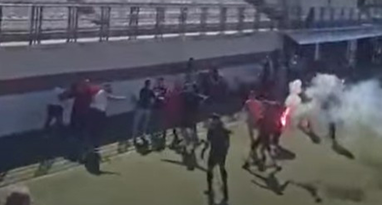 Σοβαρά επεισόδια πριν την έναρξη του φιλσνθρωπικού αγώνα Προοδευτική - Ολυμπιακός Κ19 / screenshot