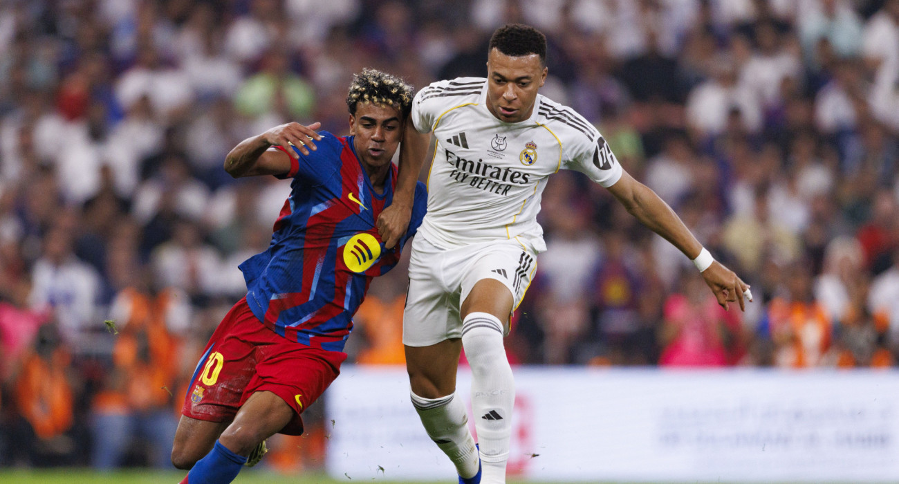 Γιαμάλ και Εμπαπέ μονομαχούν στο «El Clasico»  / Πηγή: Getty Ima