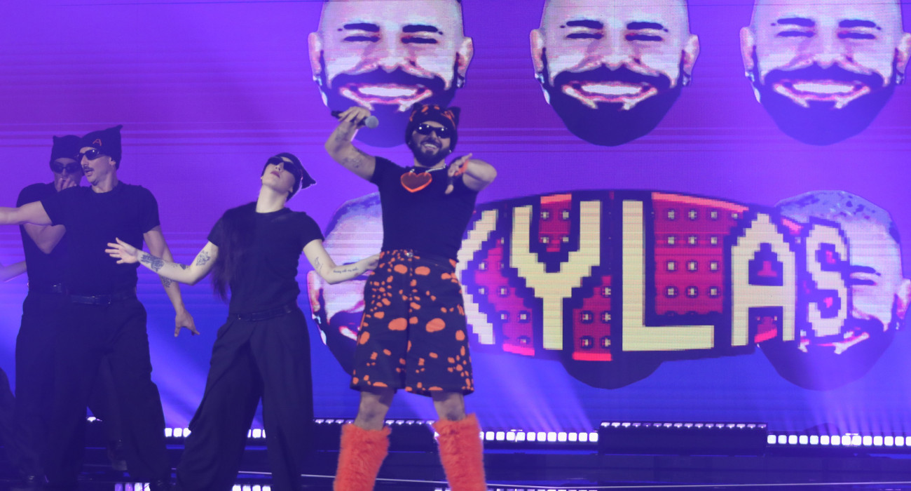 O Akylas με το τραγούδι «Fertο» στον εθνικό τελικό «Sing for Greece» / Πηγή: Intime