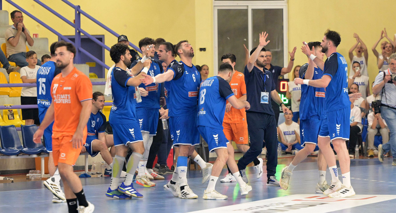 Πανηγυρική στιγμή από τον αγώνα της Εθνικής ομάδας χάντμπολ με την Ολλανδία / Πηγή: Intime