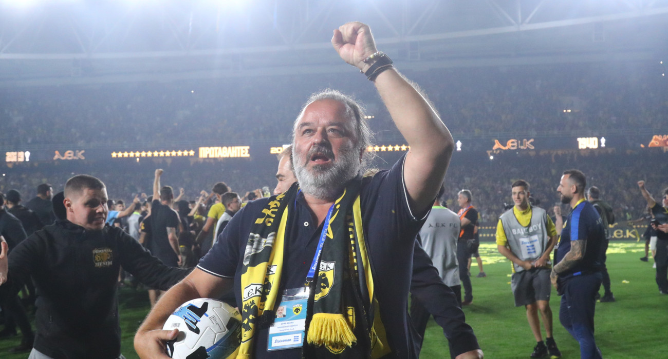 Ο Μάριος Ηλιόπουλος στην Allwyn Arena μετά το τέλος του ντέρμπι της ΑΕΚ με τον Παναθηναϊκό / Πηγή: Eurokinisssi