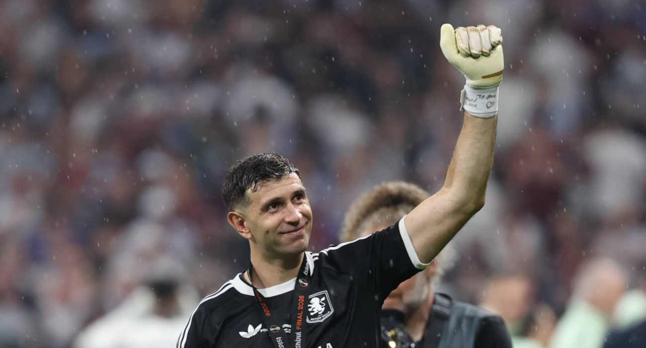 Ο Εμιλιάνο Μαρτίνες μετά την κατάκτηση του Europa League / Πηγή: Imago