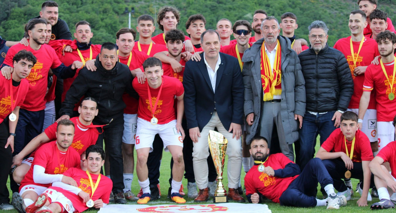 Οι ποδοσφαιριστές της Καστοριάς στη φιέστα ανόδου / Kastoria FC