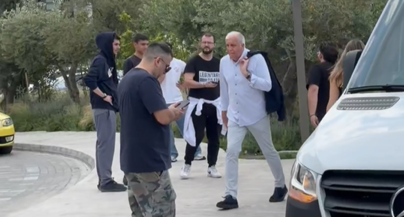 Ο Ζέλικο Ομπράντοβιτς στο ξενοδοχείο όπου έχουν καταλύσει οι αποστολές των ομάδων