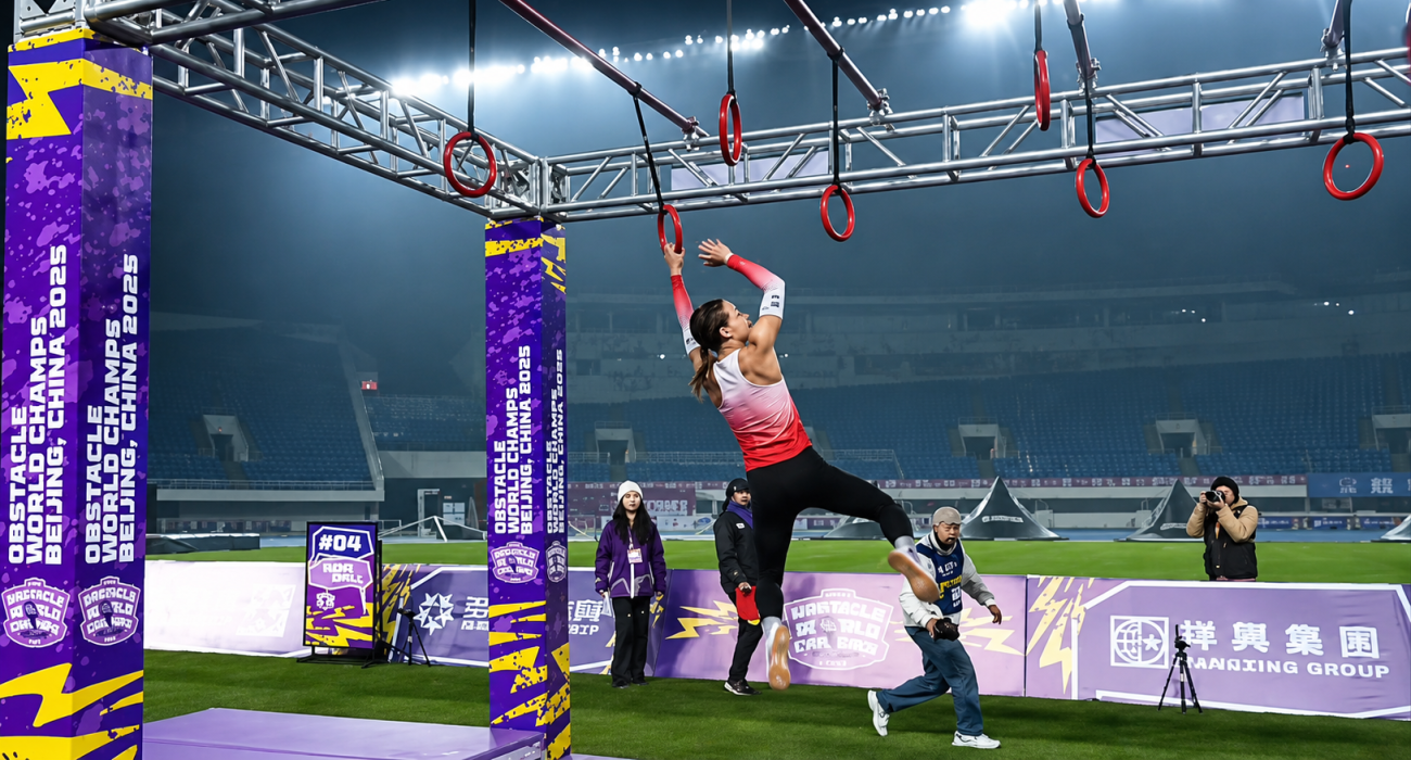 Αθλήτρια στο obstacle racing στο Παγκόσμιο Πρωτάθλημα του 2025 στο Πεκίνο / Screenshot