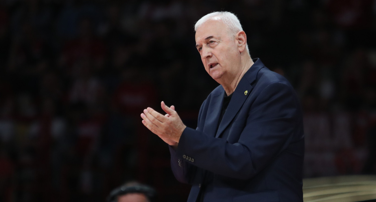 Ο Ντράγκαν Σάκοτα στο Game 1 ανάμεσα σε Ολυμπιακό και ΑΕΚ / Πηγή: InTime