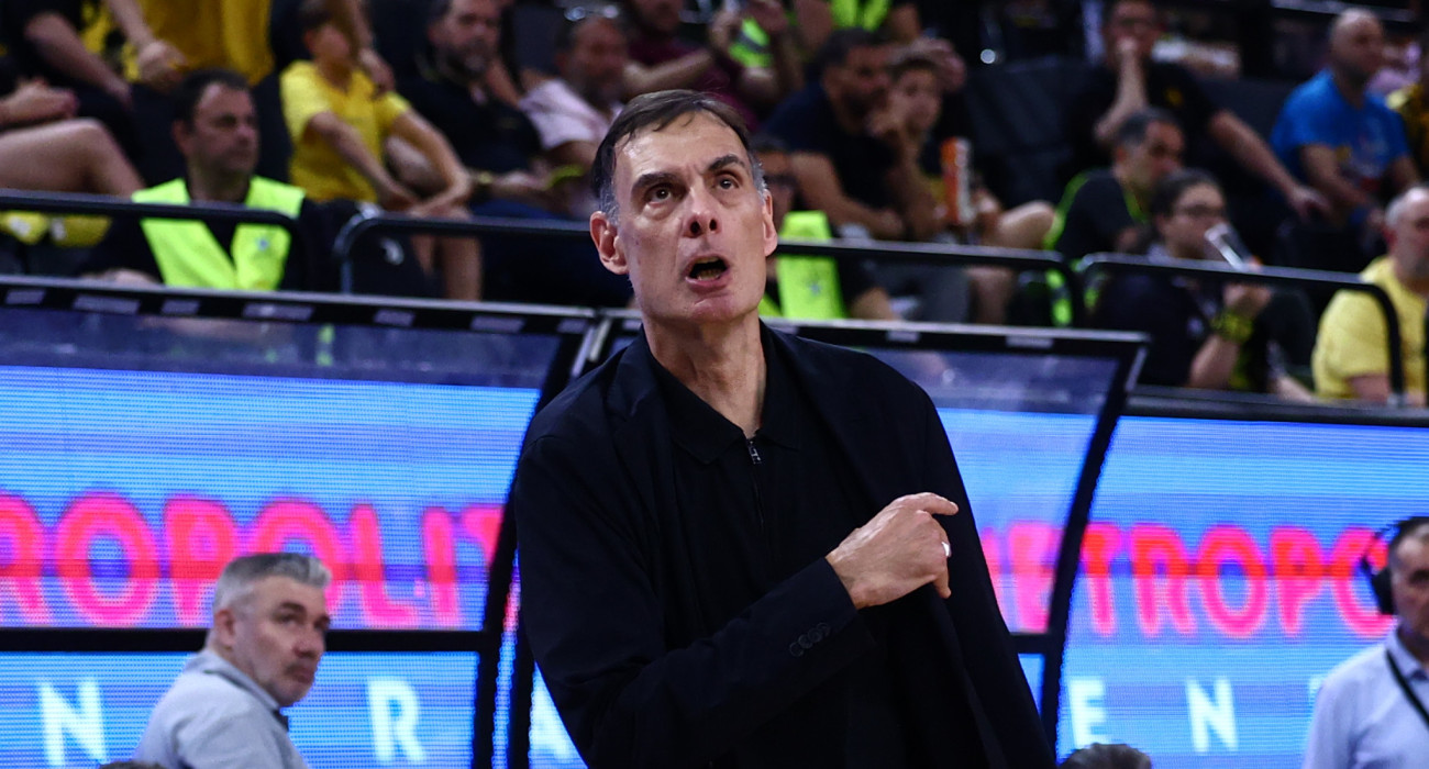 O Γιώργος Μπαρτζώκας στο παιχνίδι του Ολυμπιακού με την ΑΕΚ, Πηγή: Intime