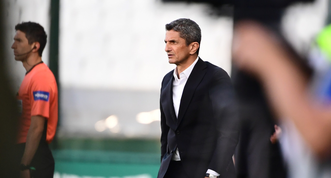 Ο Ραζβάν Λουτσέσκου στον πάγκο του ΠΑΟΚ / Πηγή: Eurokinissi