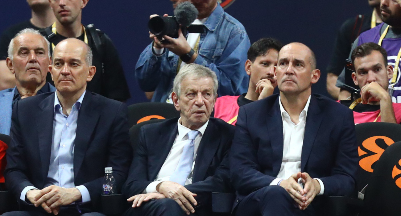 Παναγιώτης, Γιώργος Αγγελόπουλος και Γιώργος Σκινδήλιας παρακολούθησαν τον ημιτελικό της Ρεάλ με τη Βαλένθια/Πηγή: Eurokinissi