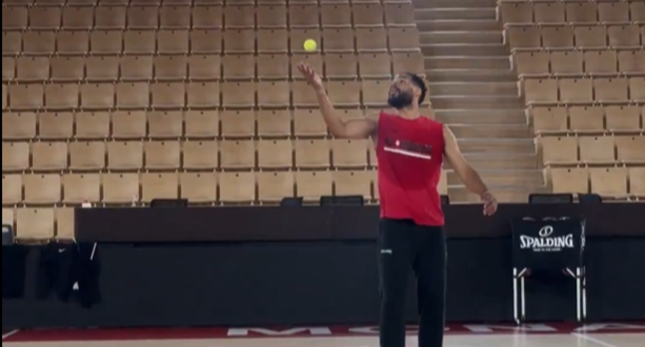 Ο... τενίστας Έλι Οκόμπο / Πηγή: X - @ASMonaco_Basket