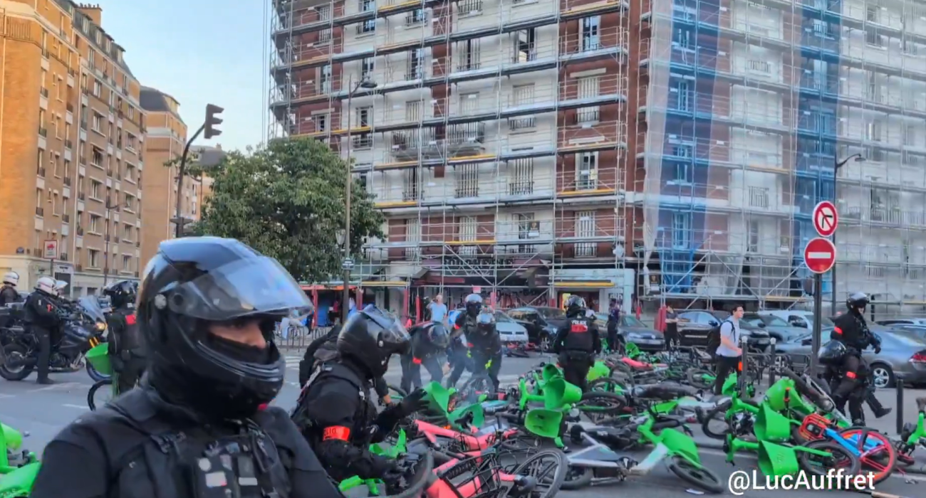 Οι φίλοι της Παρί Σεν Ζερμέν έκλεισαν τους δρόμους με ποδήλατα!