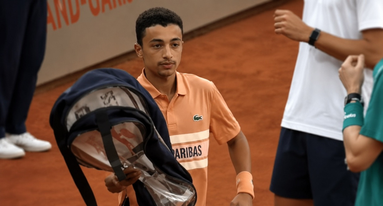 Το ball boy που μετέφερε τις ρακέτες του Ρούμπλεφ/ screenshot