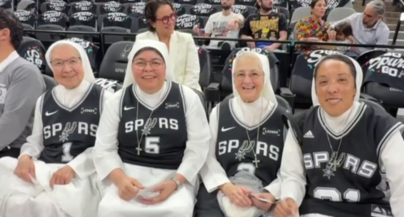 Οι «Salesian Sisters» στα courtseats του «AT&T» / Πηγή: X - @spurs