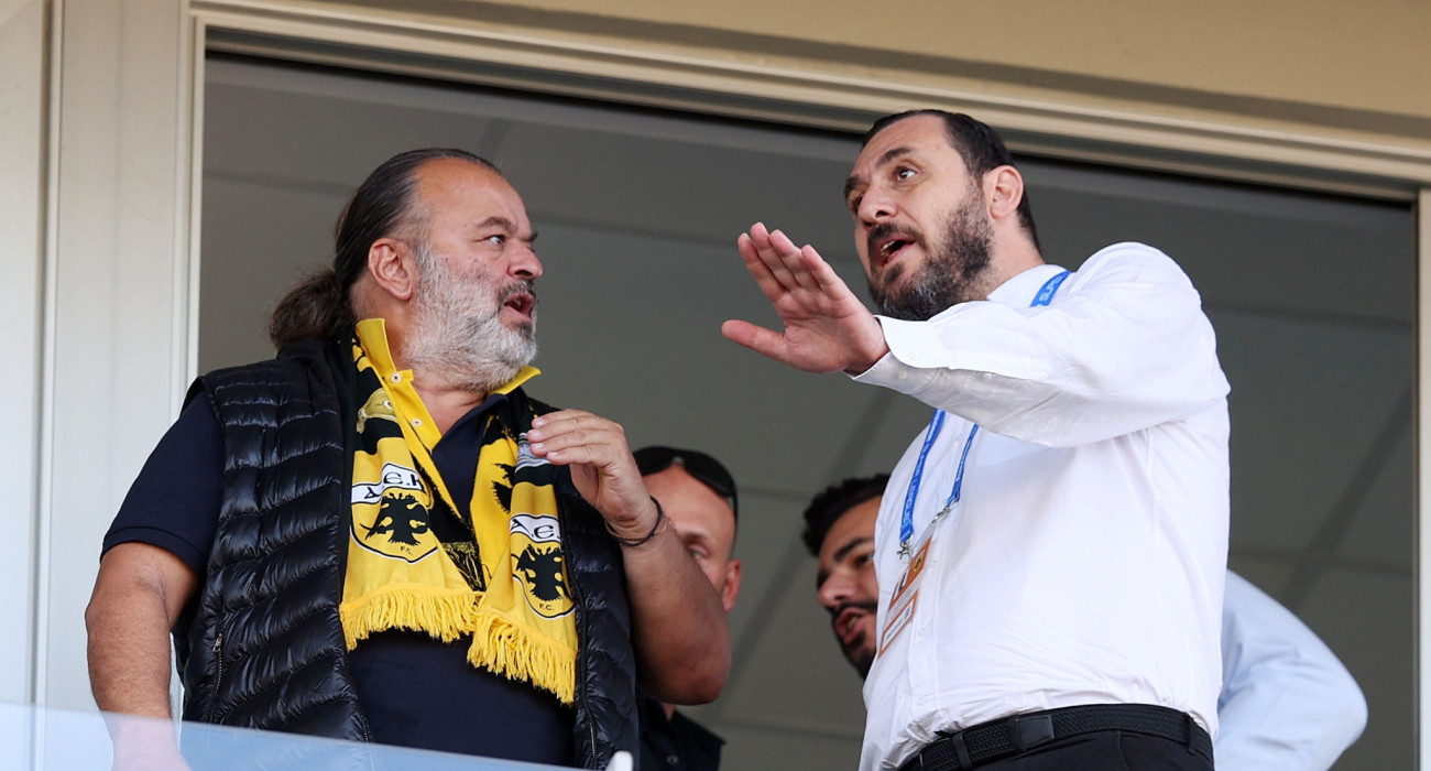 Μάριος Ηλιόπουλος και Μηνάς Λυσάνδρου σε αγώνα της ΑΕΚ / Πηγή: Intime