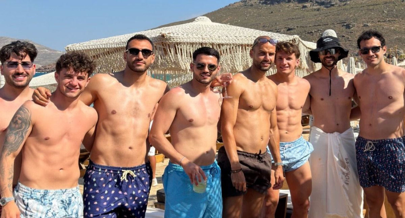Στη Μύκονο οι παίκτες της Εθνικής για το bachelor του Παυλίδη/screenshot